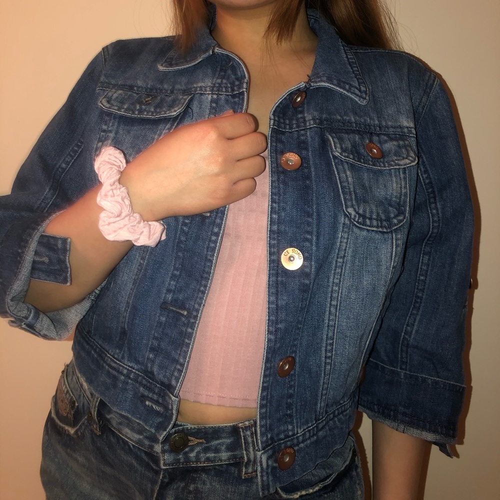 Little denim jean jacket w brass-colored accents